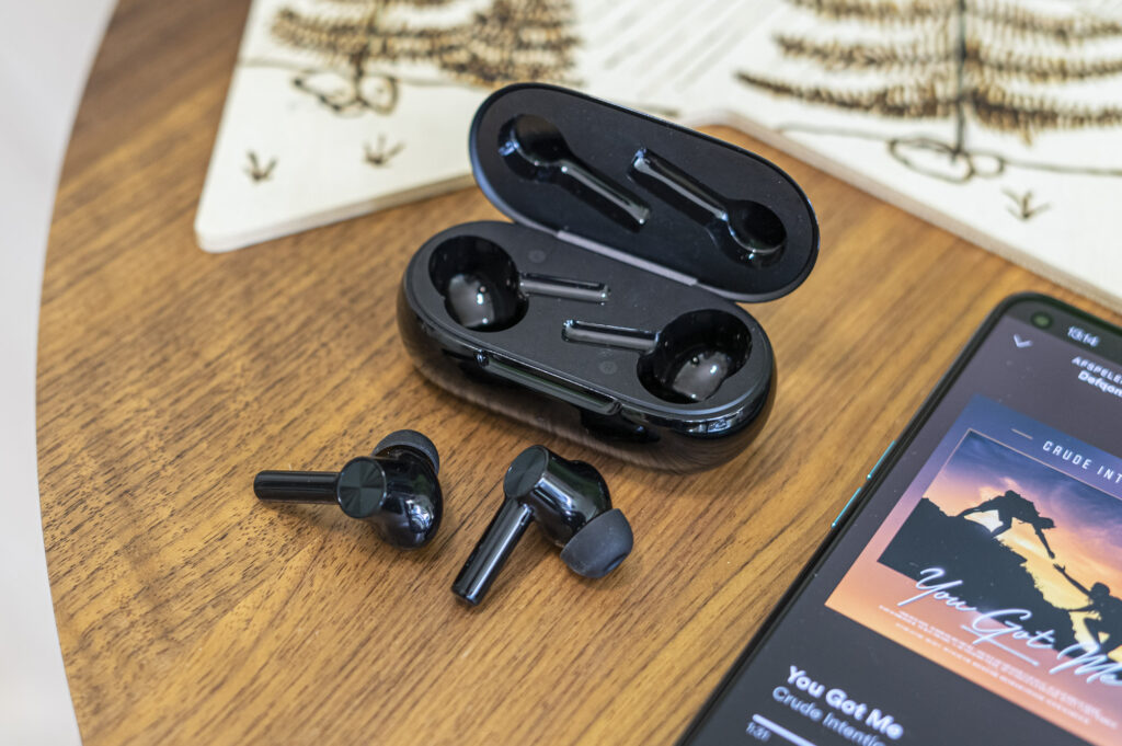 OnePlus Buds Z2 02