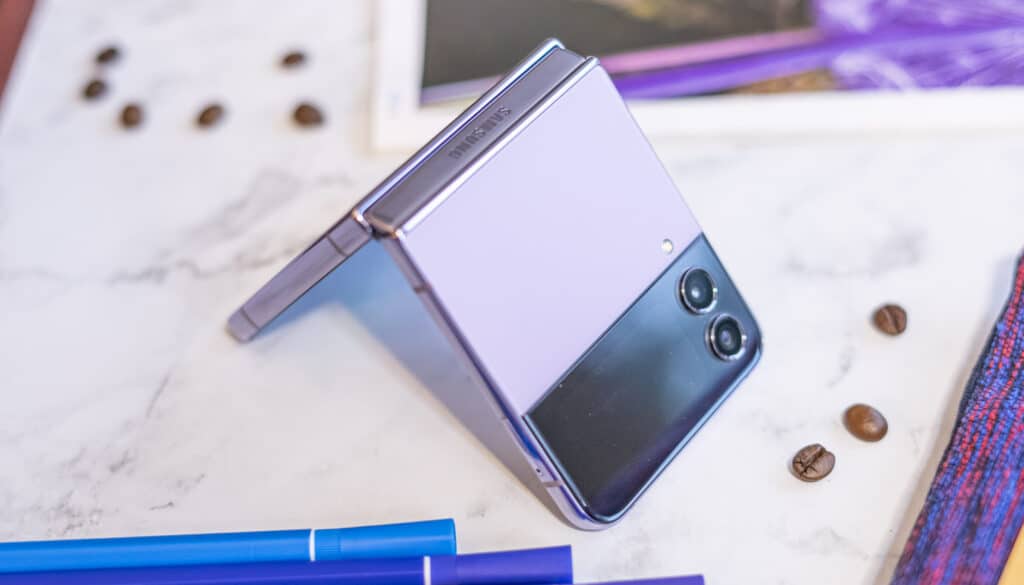 Samsung Galaxy Z Flip 4