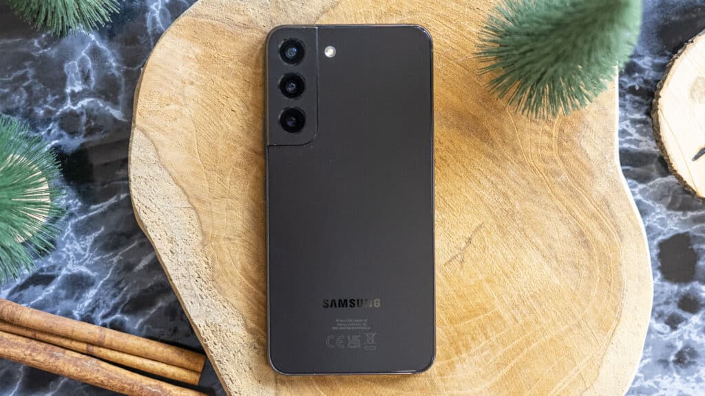 Samsung Galaxy S22 47