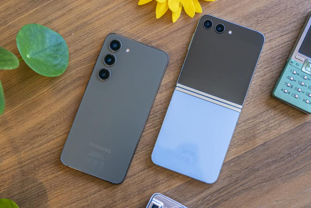 Galaxy S23 vs Galaxy Z Flip 5 03