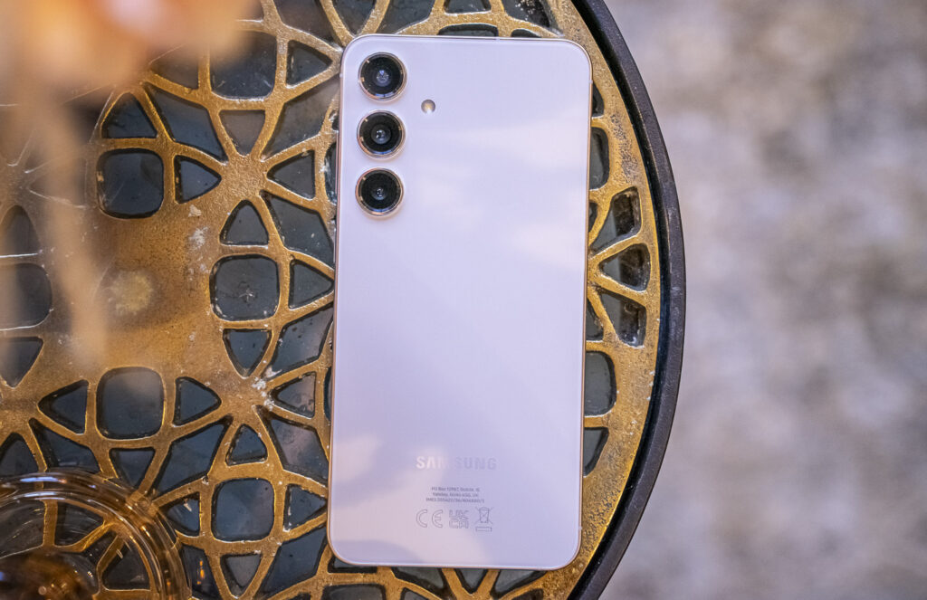 Samsung Galaxy S24 Plus 98