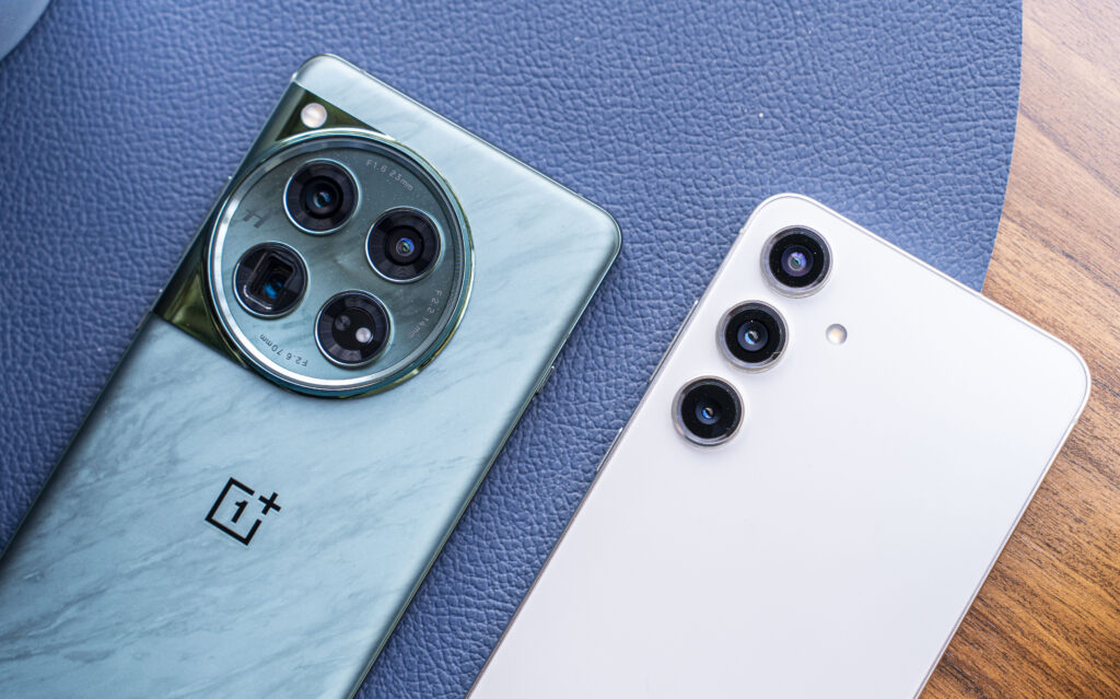 Galaxy S24+ vs OnePlus 12 15