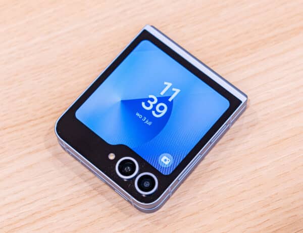 Samsung Galaxy Z Flip 6-7