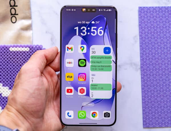 Oppo Reno 13 Pro front