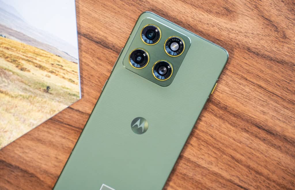 Motorola Edge 70-09