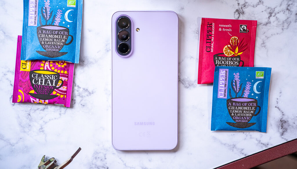 Samsung Galaxy A37 achterkant